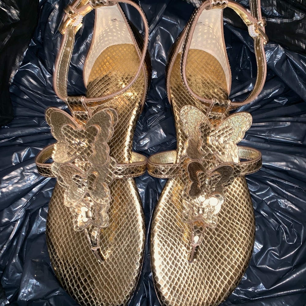 🔴🔴SOLD🔴🔴 Authentic Michael Kors sandals